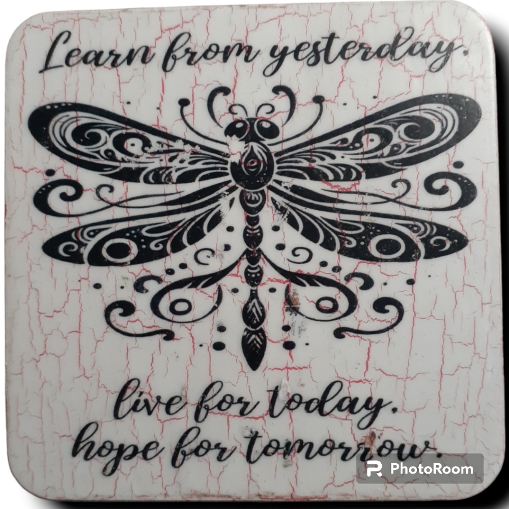 WOODEN SOUVENIR PEACE LOVE DRAGONFLIES COD/ALOVA/63